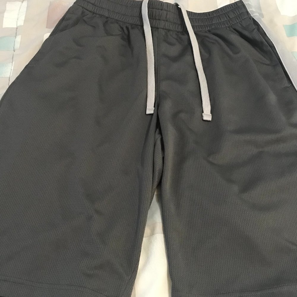 ATHLETIC XERSION SHORTS